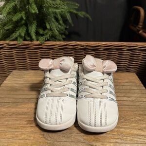 K-Swiss Kids White Sneakers with Pink Bows